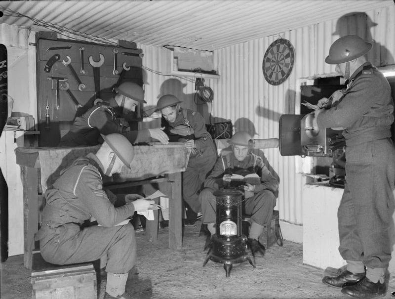 Gunners of 'G' Battery (Mercer's Troop), Royal Horse Artillery, inside a pillbox, 29 October 1940.Copyright IWM WAR OFFICE SECOND WORLD WAR OFFICIAL COLLECTION.Catalogue number H5110 THE BRITISH ARMY IN THE UNITED KINGDOM 1939-45  part of "WAR OFFICE SECOND WORLD WAR OFFICIAL COLLECTION" (photographs) Made by: Puttnam (Mr) 